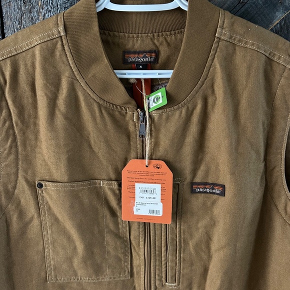 New w/Tags Men's Patagonia Vest w/Front & Back Pockets - Picture 3 of 5
